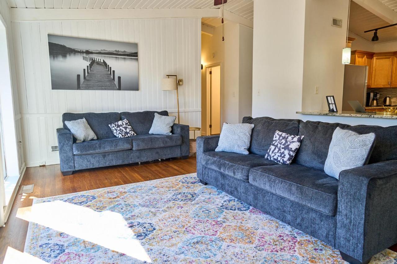 Recently Renovated Haven In Brookhaven.